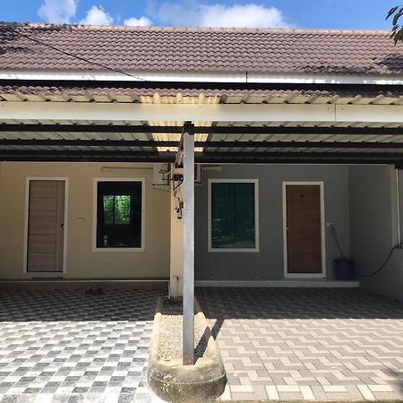 บ้านริมเนิน รีสอร์ท งาว Ngao Luaran gambar